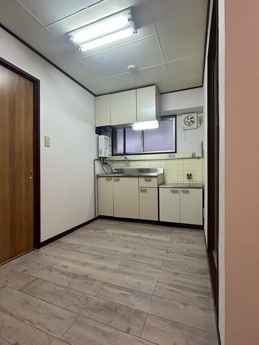 物件内観写真21　(廊下)