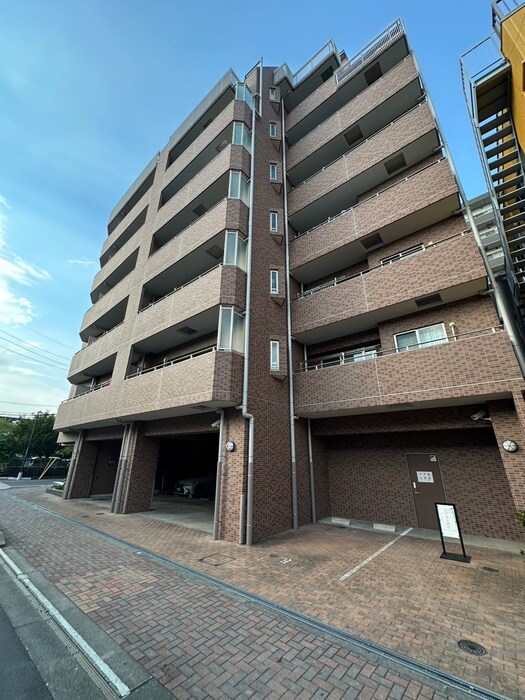 物件外観写真5　(駐輪場)