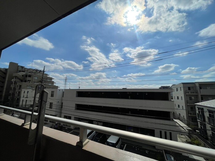 物件内観写真19　(室内からの展望)