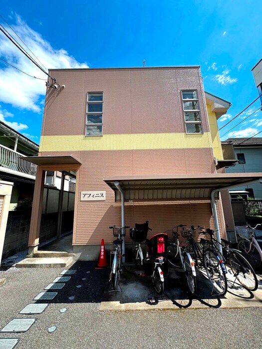 物件外観写真4　(エントランス部分)