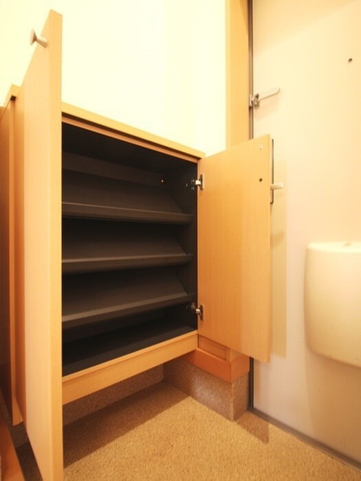 物件内観写真16　(靴箱)