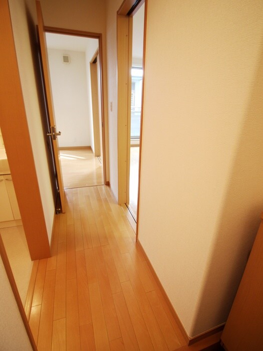 物件内観写真17　(廊下)