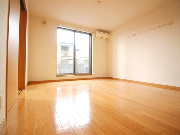 物件内観写真20　(室内からの展望)