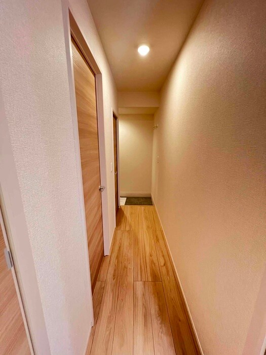 物件内観写真8　(廊下)