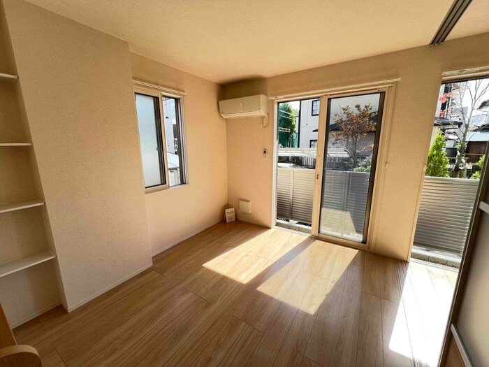 物件内観写真9　(居室)