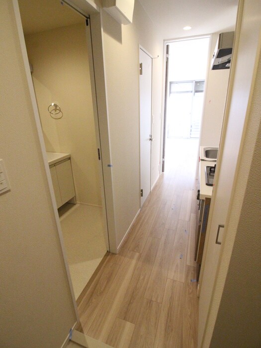 物件内観写真17　(廊下)