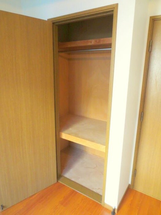 物件内観写真10　(収納)