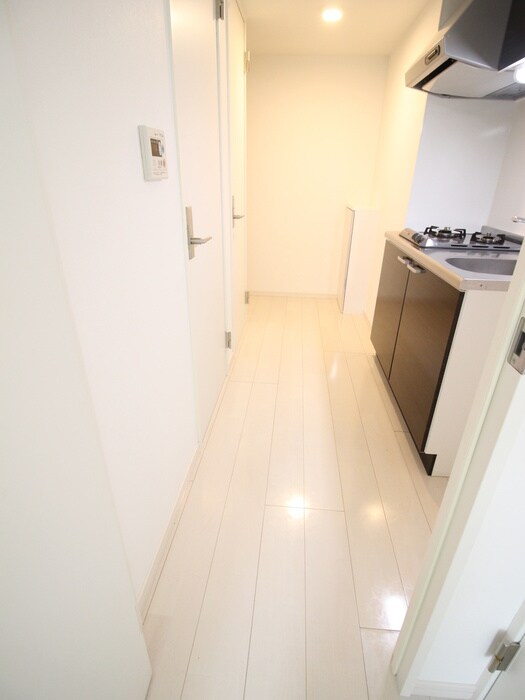 物件内観写真16　(廊下)