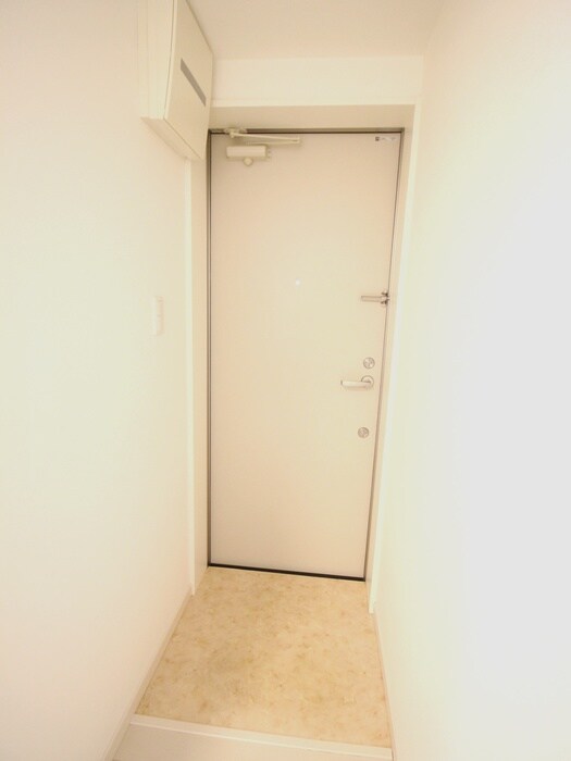 物件内観写真18　(玄関)