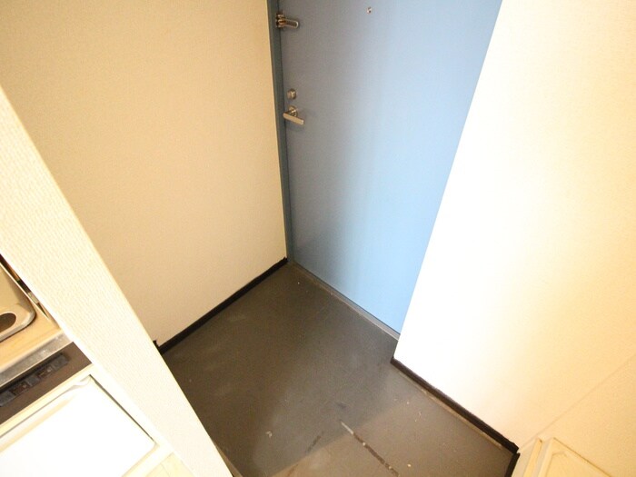 物件内観写真10　(玄関)