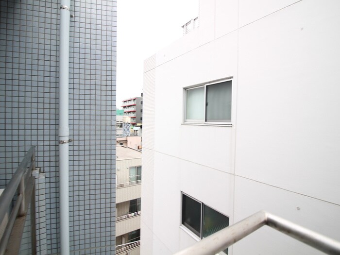 物件内観写真20　(室内からの展望)