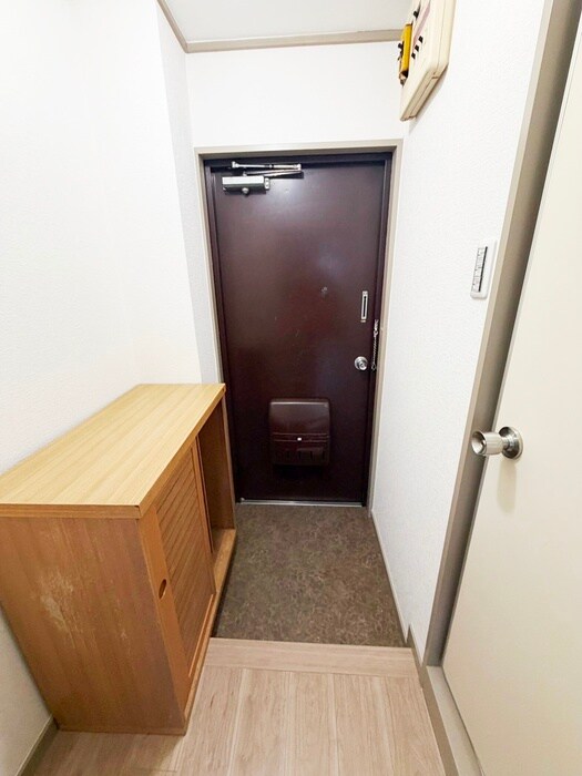 物件内観写真15　(玄関)
