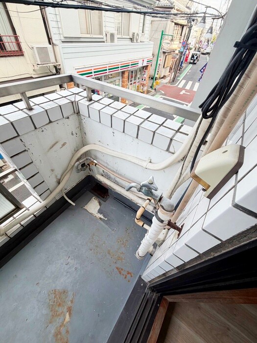 物件内観写真18　(洗濯機置場)