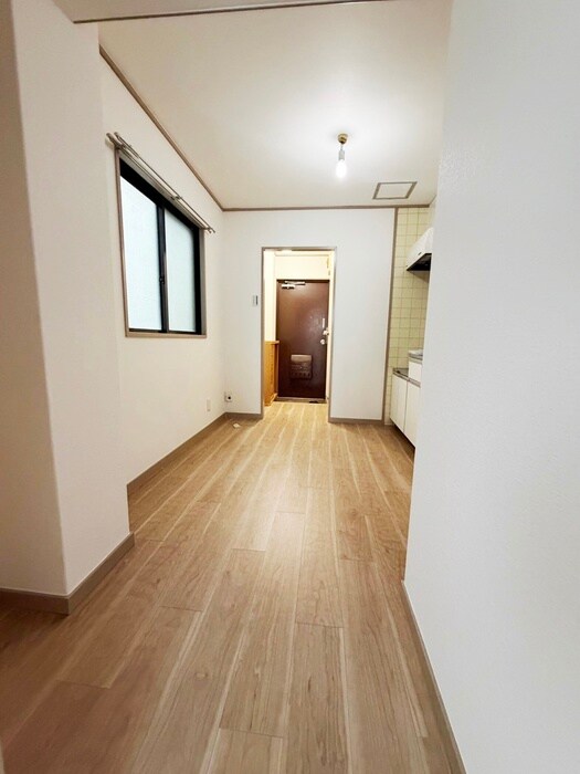 物件内観写真20　(廊下)