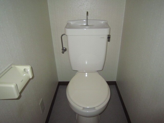 物件内観写真11　(トイレ)