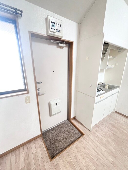 物件内観写真15　(玄関)