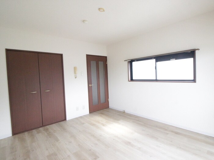 物件内観写真4　(居室)