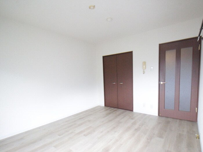 物件内観写真6　(居室)