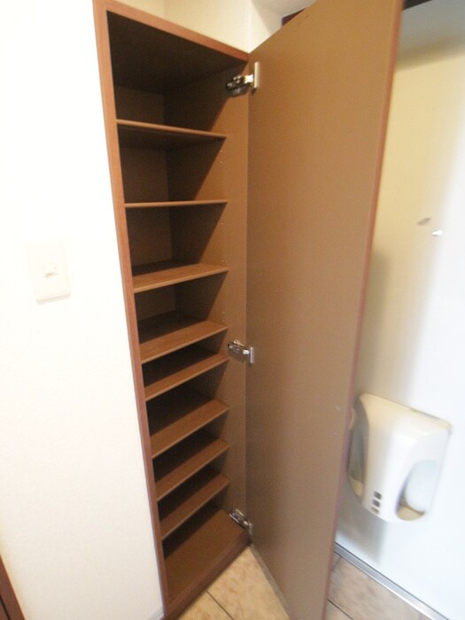 物件内観写真14　(靴箱)