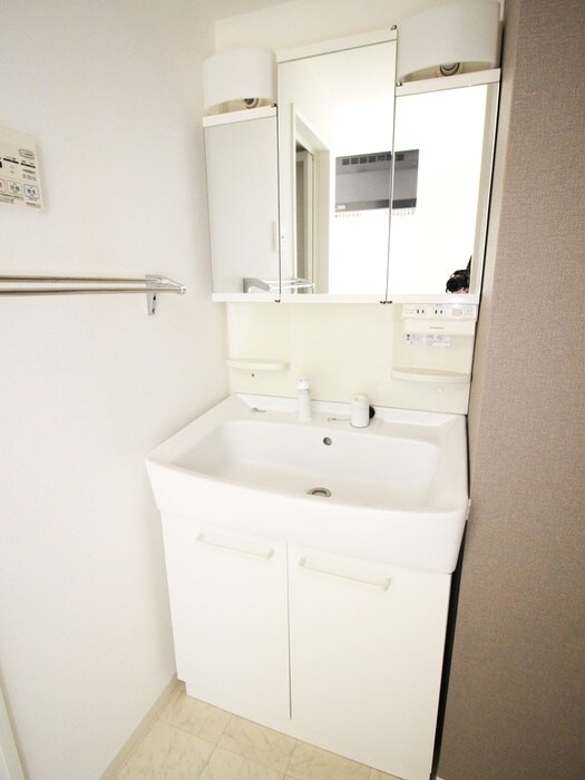 物件内観写真9　(洗面)