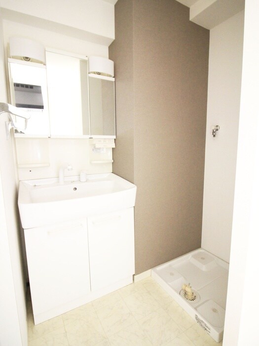 物件内観写真21　(洗濯機置場)