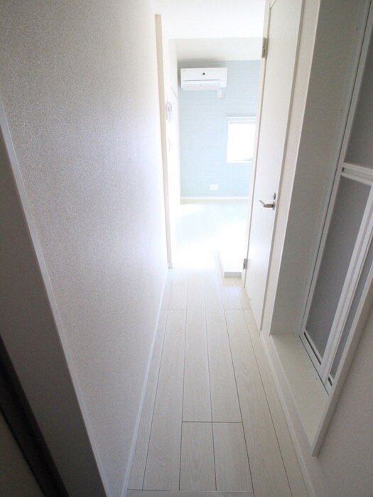 物件内観写真18　(廊下)