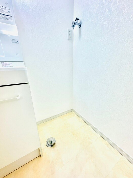 物件内観写真15　(洗濯機置場)