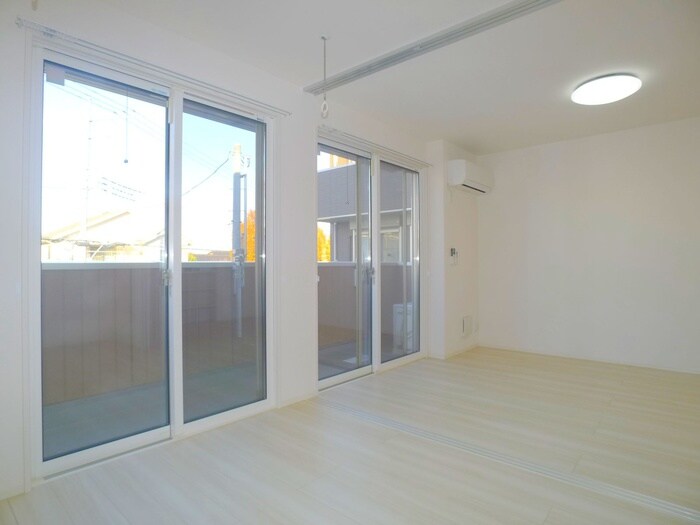 物件内観写真11　(ベランダ・バルコニー)