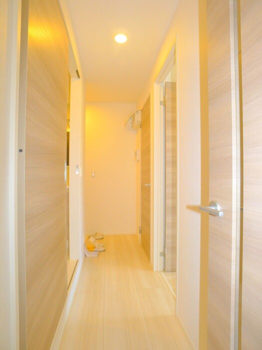 物件内観写真15　(廊下)