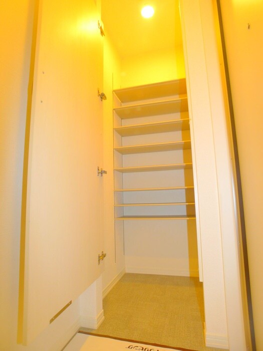 物件内観写真17　(靴箱)