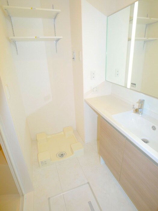 物件内観写真19　(洗濯機置場)