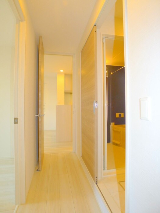 物件内観写真21　(廊下)