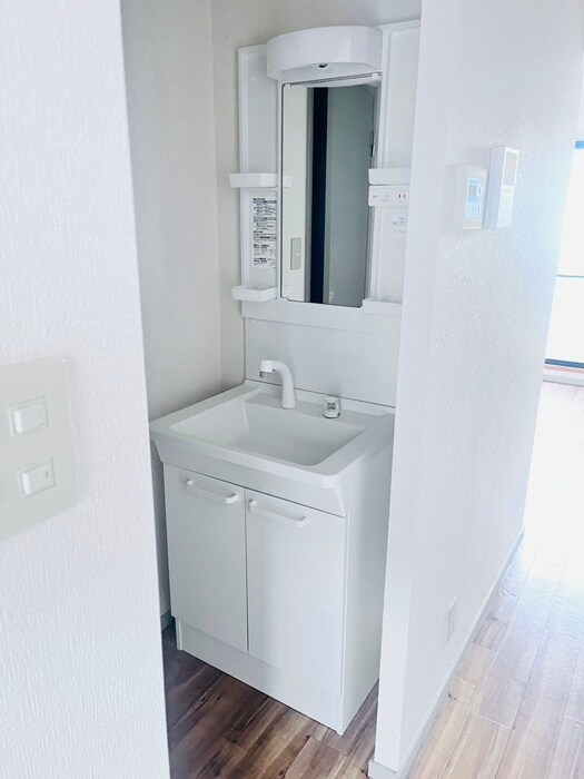 物件内観写真12　(洗面)