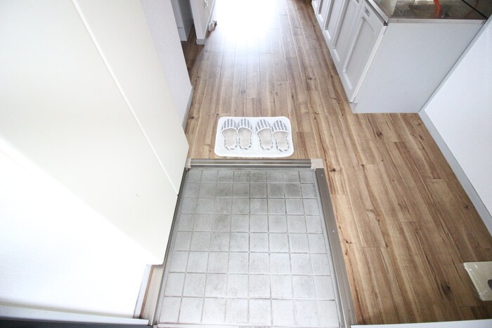 物件内観写真14　(玄関)