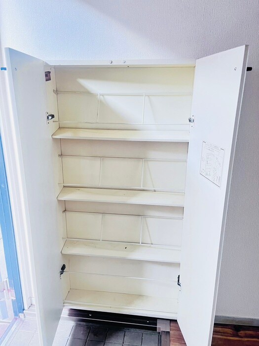 物件内観写真18　(靴箱)