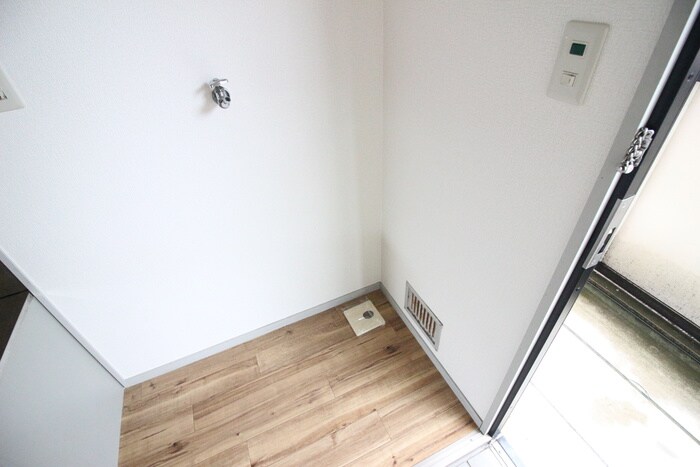 物件内観写真20　(洗濯機置場)