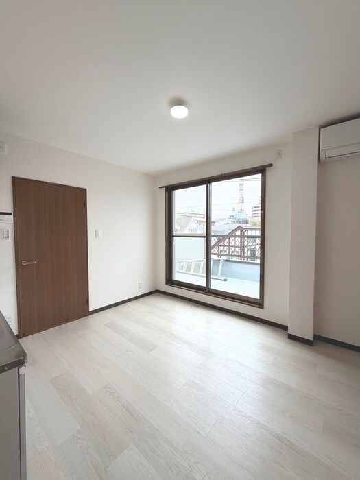 物件内観写真20　(室内からの展望)