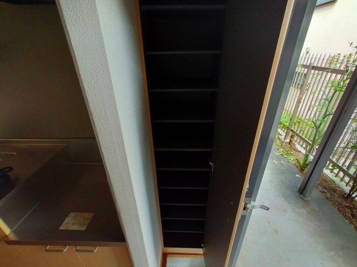 物件内観写真18　(靴箱)