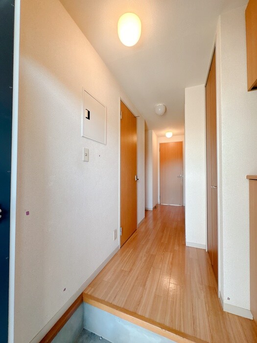 物件内観写真14　(廊下)