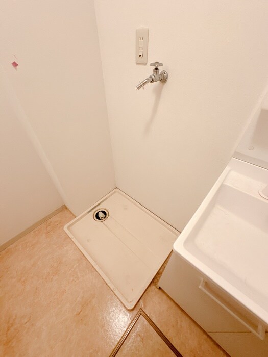 物件内観写真21　(洗濯機置場)