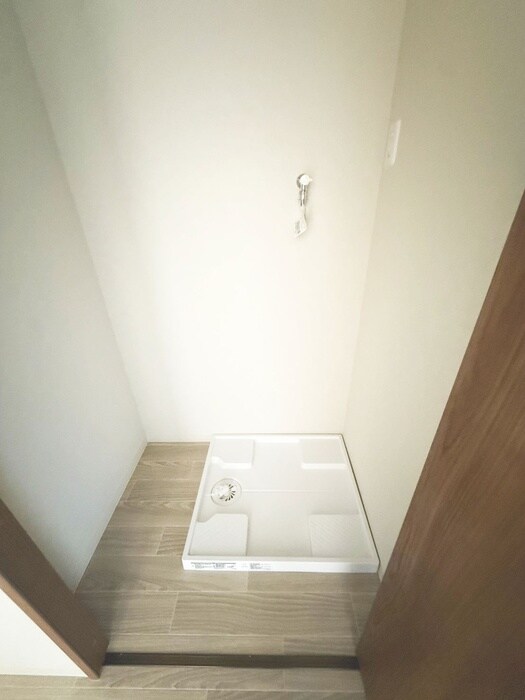 物件内観写真13　(洗濯機置場)