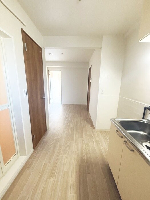 物件内観写真15　(廊下)