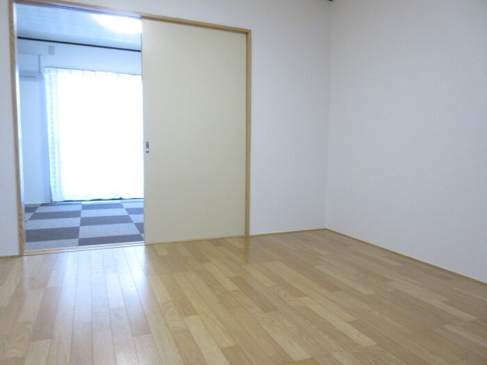 物件内観写真11　(居室)