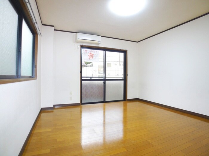 物件内観写真9　(室内からの展望)