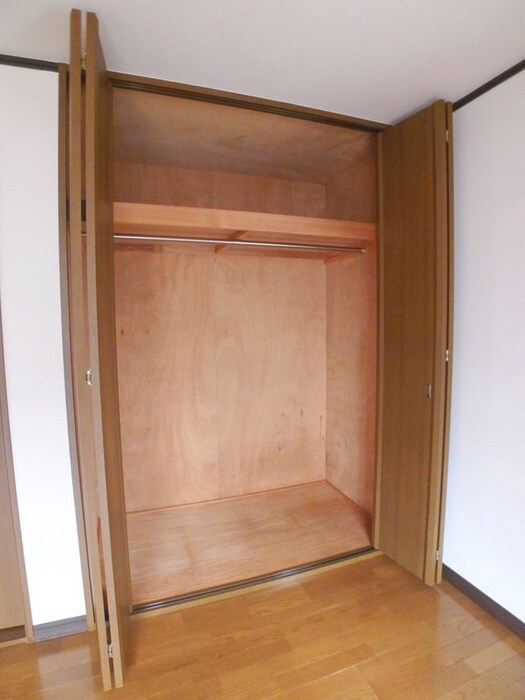 物件内観写真11　(収納)