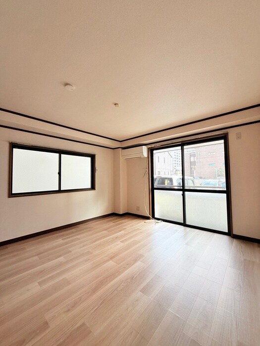 物件内観写真19　(室内からの展望)