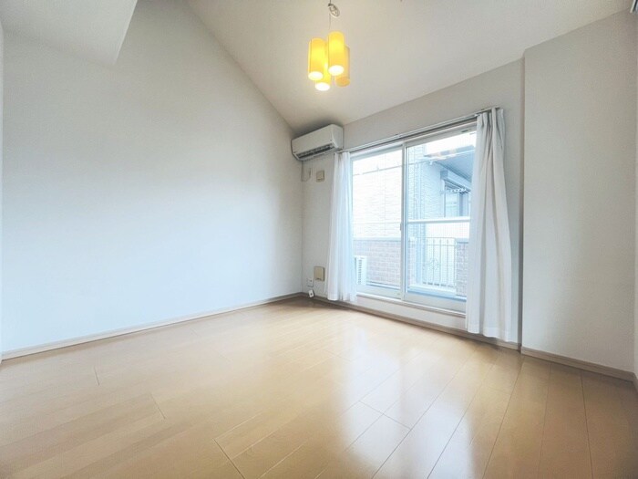 物件内観写真6　(居室)