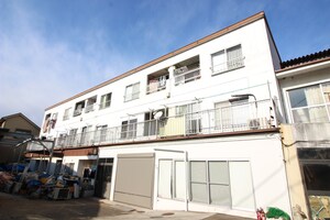 川重コーポ外観写真