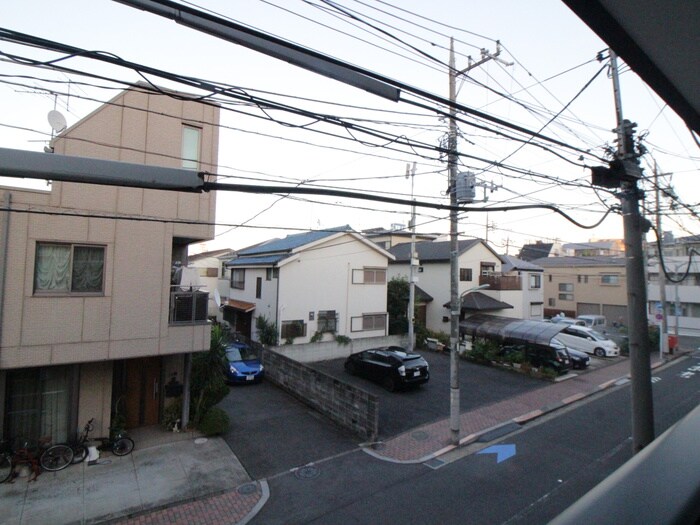 物件内観写真16　(室内からの展望)