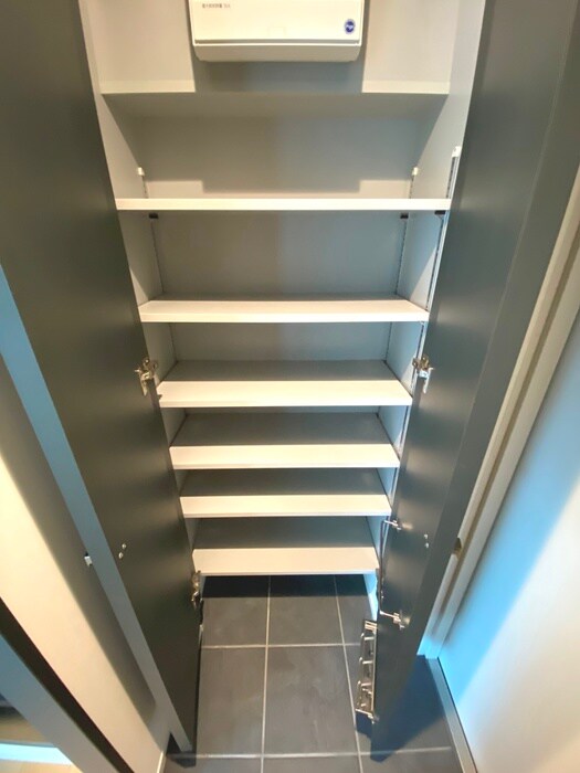 物件内観写真18　(靴箱)